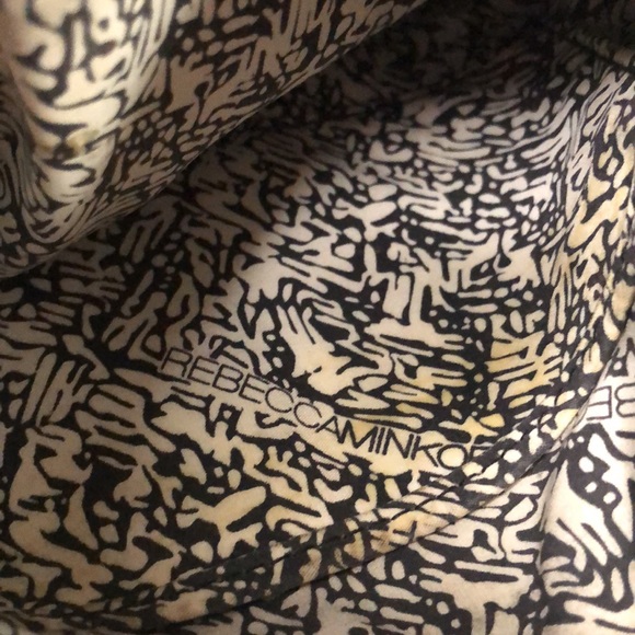 REBECCA MINKOFF coral green Crossbody. Heavy gold chain with studs. - Picture 15 of 15